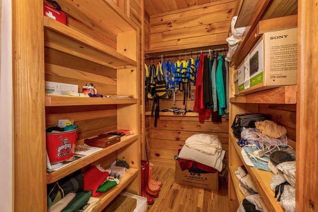 20572 Buena Vista Road, Rockbridge, OH 43149