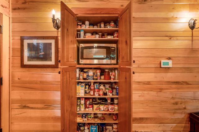 20572 Buena Vista Road, Rockbridge, OH 43149