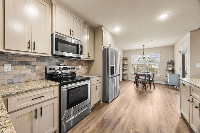 4 Newstead Lane, Bella Vista, AR 72715