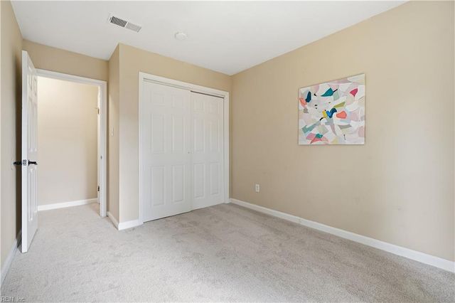 3229 Rosegate CT, Virginia Beach, VA 23452