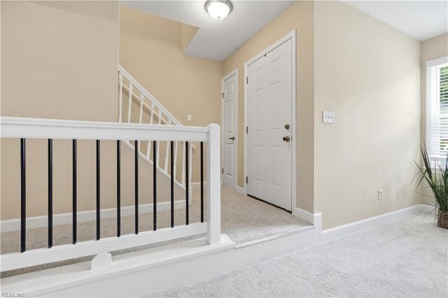 3229 Rosegate CT, Virginia Beach, VA 23452