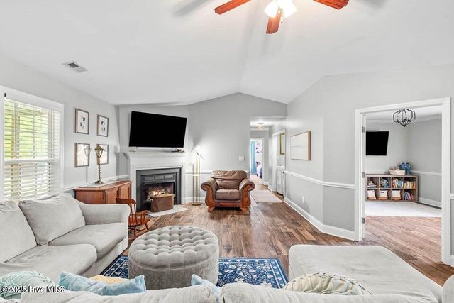 912 Morganser Drive, Swansboro, NC 28584