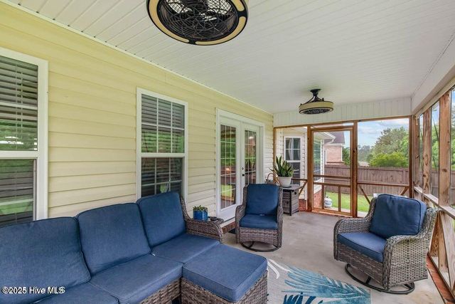 912 Morganser Drive, Swansboro, NC 28584