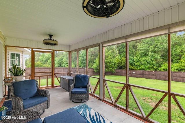 912 Morganser Drive, Swansboro, NC 28584