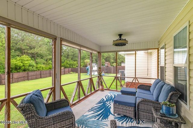 912 Morganser Drive, Swansboro, NC 28584