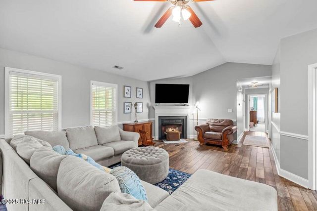 912 Morganser Drive, Swansboro, NC 28584