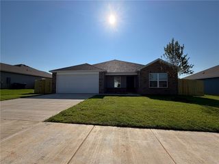 2720 Major Street, Pea Ridge, AR 72751