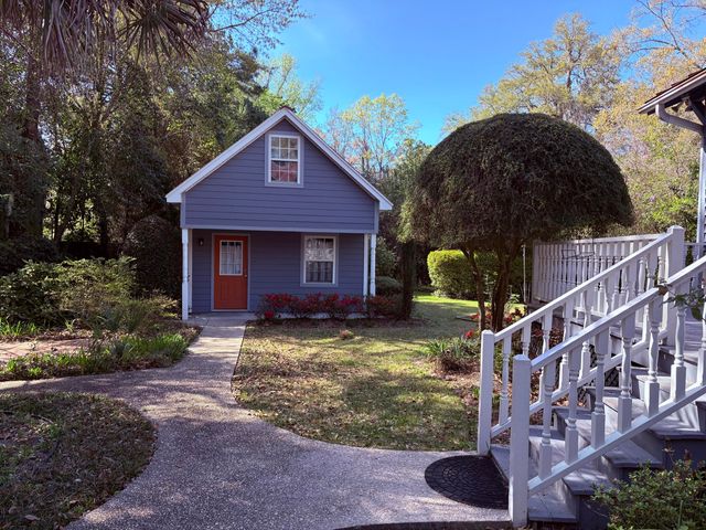 102 S Palmetto Street, Summerville, SC 29483