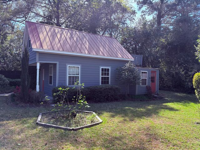 102 S Palmetto Street, Summerville, SC 29483