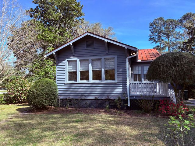 102 S Palmetto Street, Summerville, SC 29483