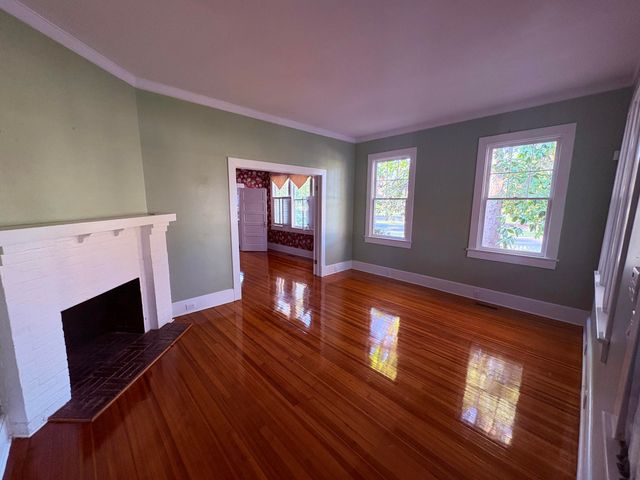 102 S Palmetto Street, Summerville, SC 29483