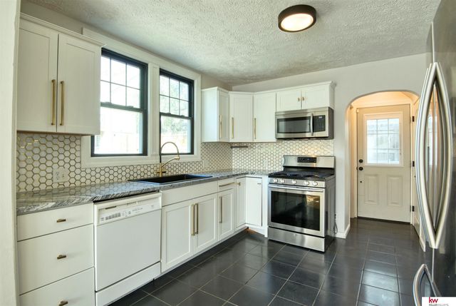 3414 N 49 Street, Omaha, NE 68104