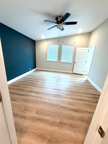 1925 Pech Road, Houston, TX 77055