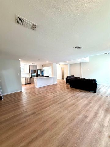 1925 Pech Road, Houston, TX 77055