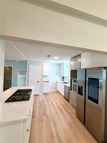 1925 Pech Road, Houston, TX 77055