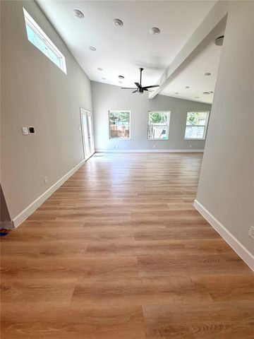 1925 Pech Road, Houston, TX 77055
