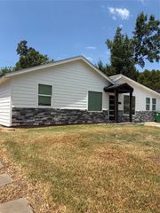 1925 Pech Road, Houston, TX 77055