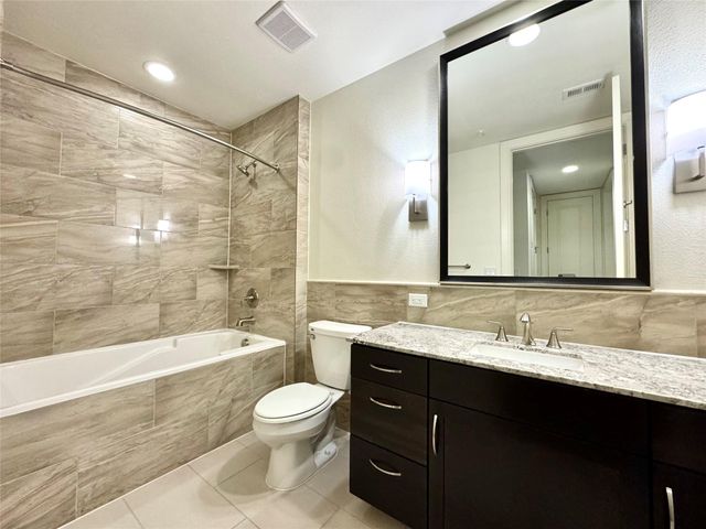 2303 Mid St Lane 108, Houston, TX 77027