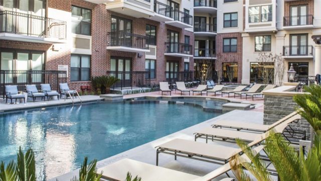 2303 Mid St Lane 108, Houston, TX 77027