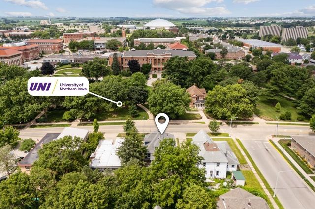 2410 College Street, Cedar Falls, IA 50613