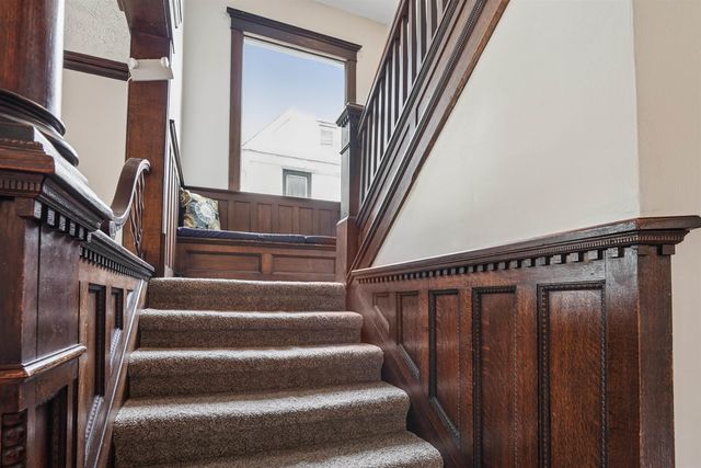 2410 College Street, Cedar Falls, IA 50613