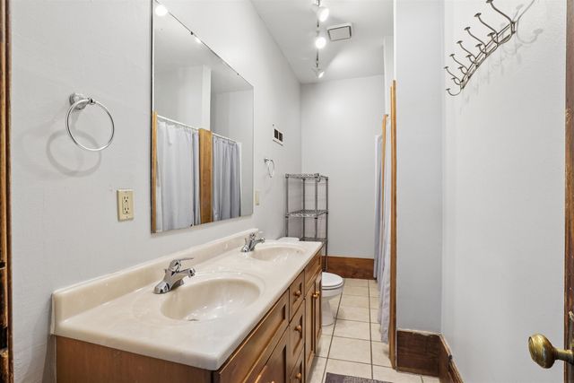 2410 College Street, Cedar Falls, IA 50613
