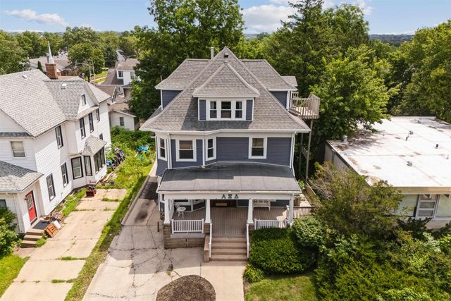 2410 College Street, Cedar Falls, IA 50613