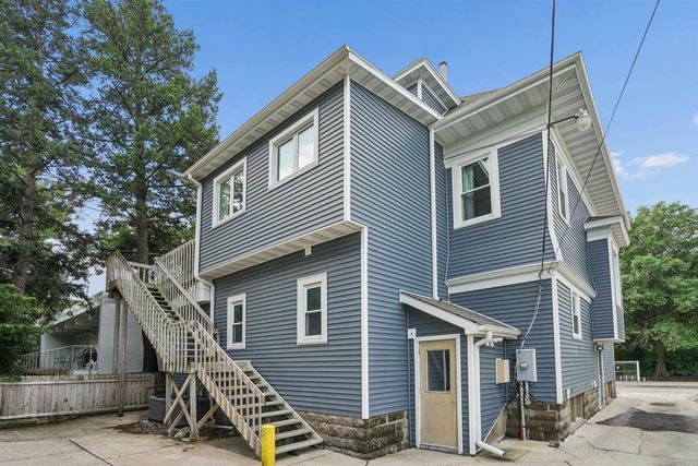 2410 College Street, Cedar Falls, IA 50613