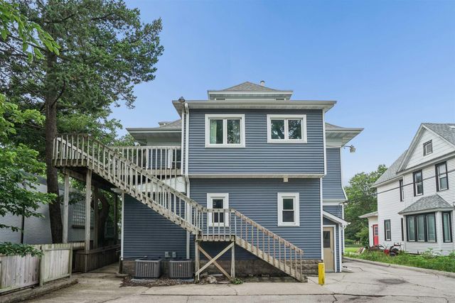 2410 College Street, Cedar Falls, IA 50613