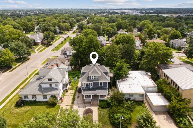 2410 College Street, Cedar Falls, IA 50613