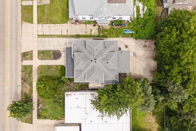 2410 College Street, Cedar Falls, IA 50613