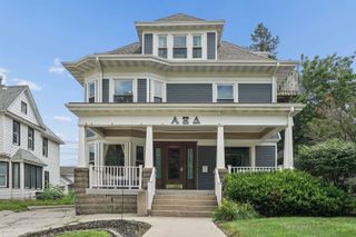 2410 College Street, Cedar Falls, IA 50613
