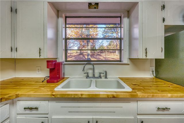 5497 SOUTH MOUNTAIN Road, Marshall, AR 72650