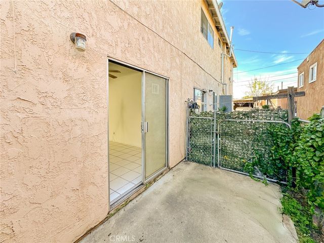 947 S Sunol Drive, Los Angeles, CA 90023