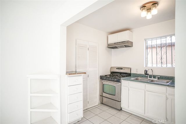 947 S Sunol Drive, Los Angeles, CA 90023