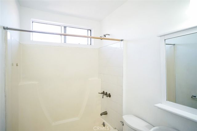 947 S Sunol Drive, Los Angeles, CA 90023