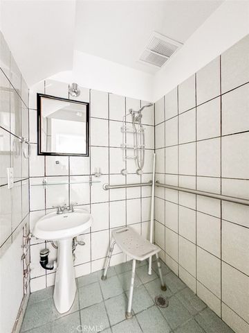 947 S Sunol Drive, Los Angeles, CA 90023