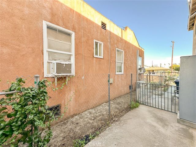947 S Sunol Drive, Los Angeles, CA 90023