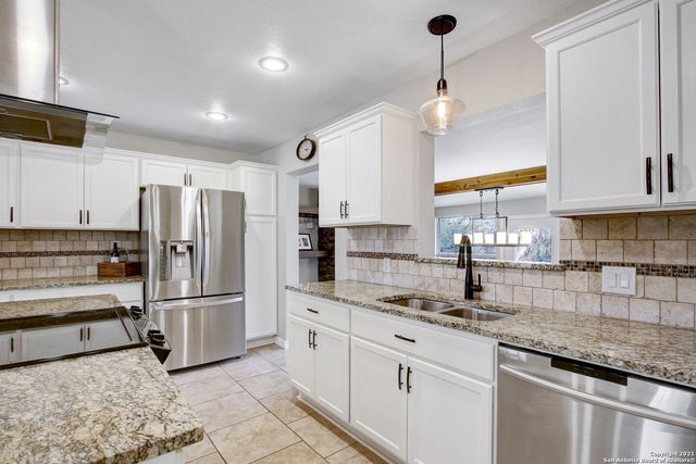327 BURNSIDE DR, San Antonio, TX 78209