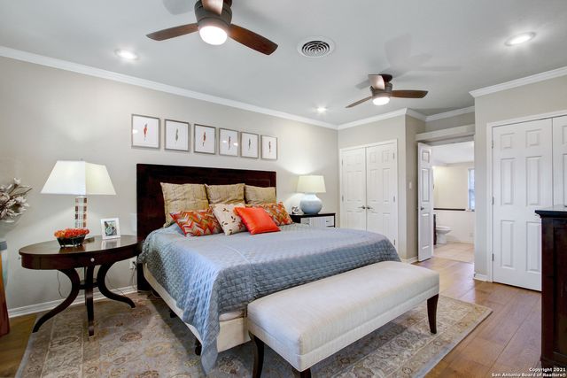 327 BURNSIDE DR, San Antonio, TX 78209