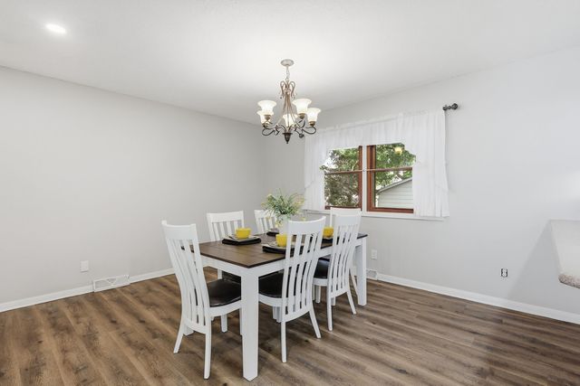 4308 Wittman Drive, Davenport, IA 52806