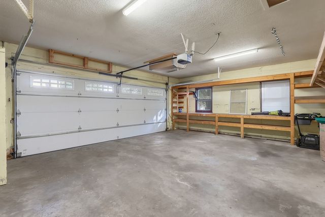 4308 Wittman Drive, Davenport, IA 52806