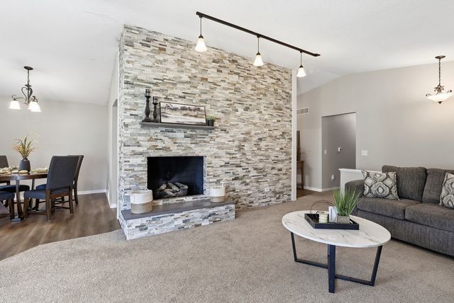 4308 Wittman Drive, Davenport, IA 52806