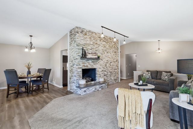 4308 Wittman Drive, Davenport, IA 52806