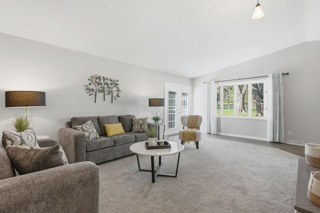 4308 Wittman Drive, Davenport, IA 52806