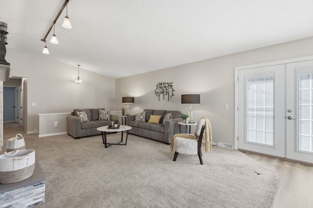 4308 Wittman Drive, Davenport, IA 52806