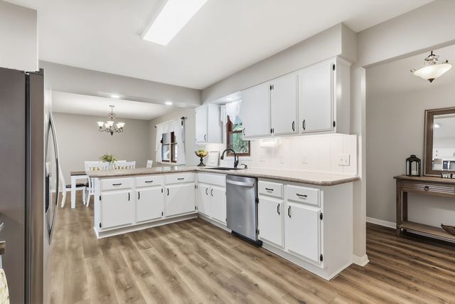 4308 Wittman Drive, Davenport, IA 52806
