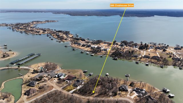 586 Clubhouse Drive, Corsicana, TX 75109