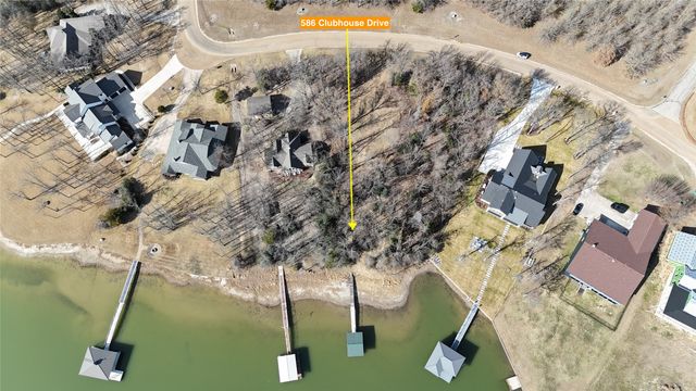 586 Clubhouse Drive, Corsicana, TX 75109