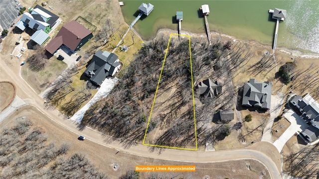 586 Clubhouse Drive, Corsicana, TX 75109